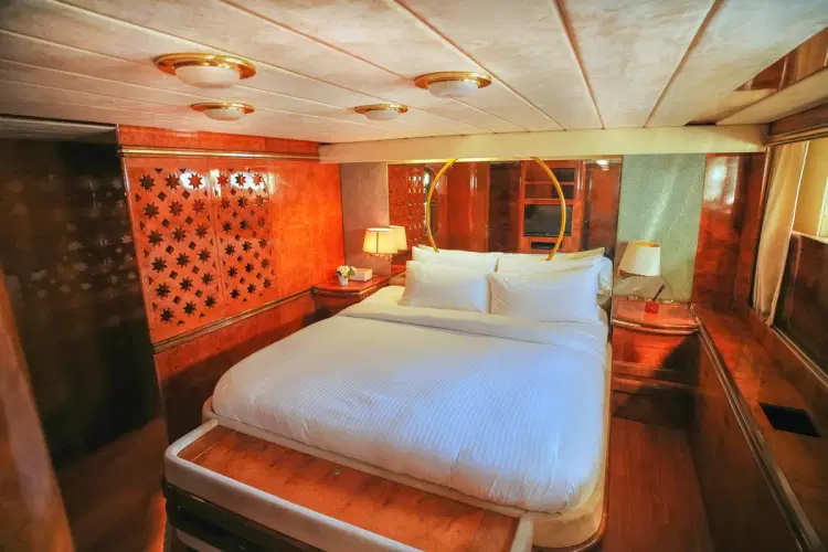 Yacht image