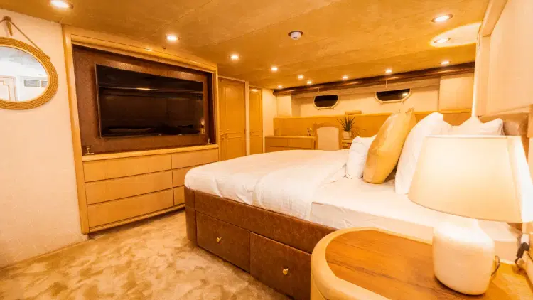 Yacht image