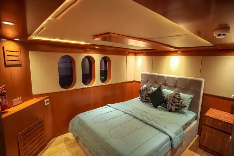 Yacht image